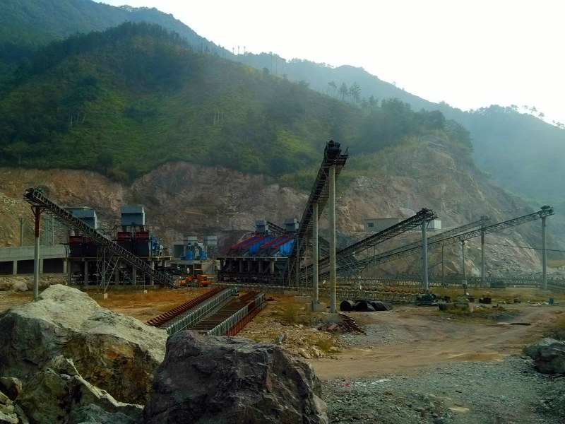 破碎篩分場地限制和基建難怎么辦？