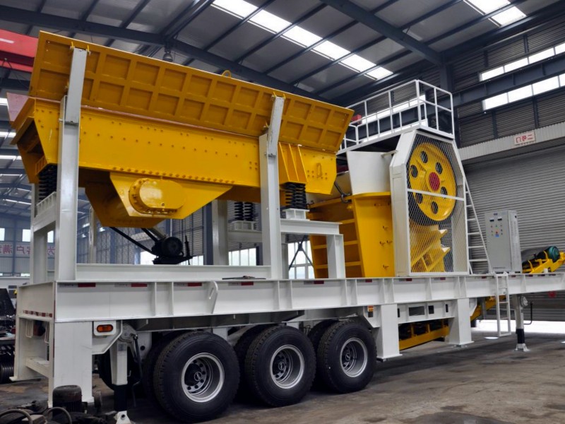 【行業洞察】移動碎石加工設備破碎青石效果評測：300t/h產能實現可能性分析！